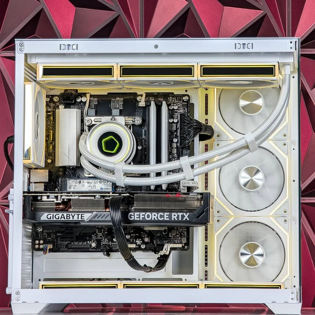 Ігровий ПК / AMD Ryzen 7 7700 / Nvidia RTX 5070 / SSD / DDR5 - Зображення 2